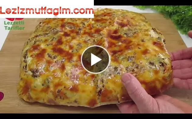 Köy Usulü Kıymalı Çörek Kat Kat Ayrılan / Muazzam Lezzet Mutlaka Deneyin Lezzet Garantili Çörek