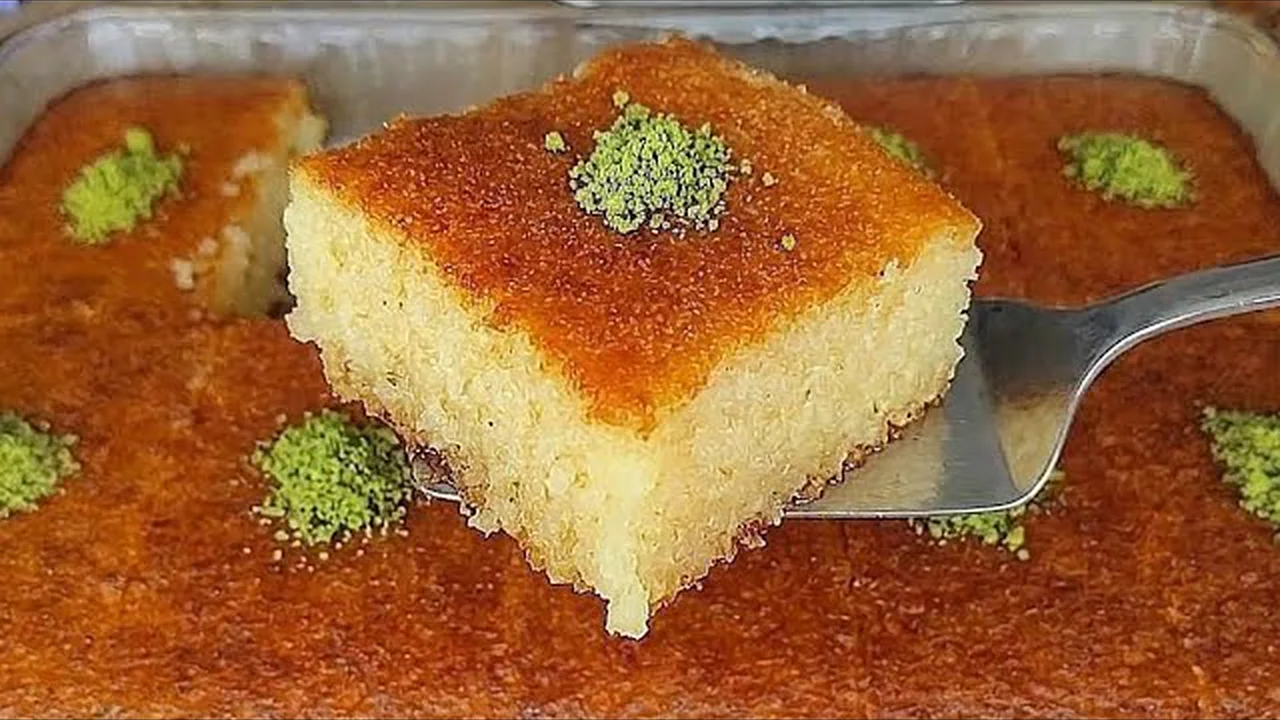 TÜM PÜF NOKTALARI İLE TAM ÖLÇÜLÜ ORJİNAL REVANİ TARİFİ ŞERBETİNİ TAM ÇEKEN ŞERBETLİ TATLI