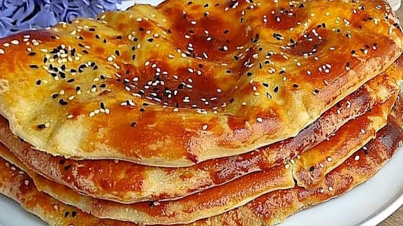 TEPSİ TEPSİ YAPIYORUM YAPILDIĞI ANDA BİTİYORASLA BİLDİĞİNİZ (ÇÖREKLERE) BENZEMEZ ÇÖREK TARİFİ