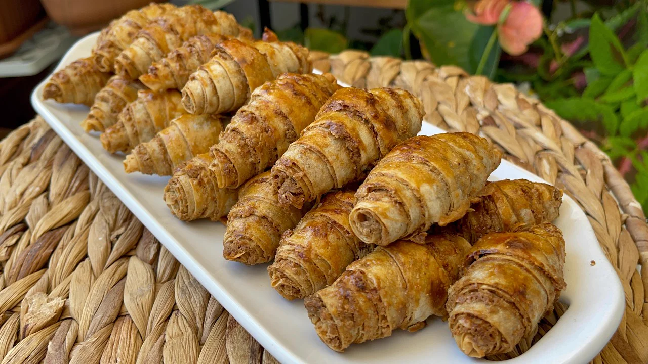 Yiyenler Tadına Hayran Kalacak Çıtır Çıtır HAŞHAŞLI BÖREK Tarifi Bu Lezzet Kaçmaz