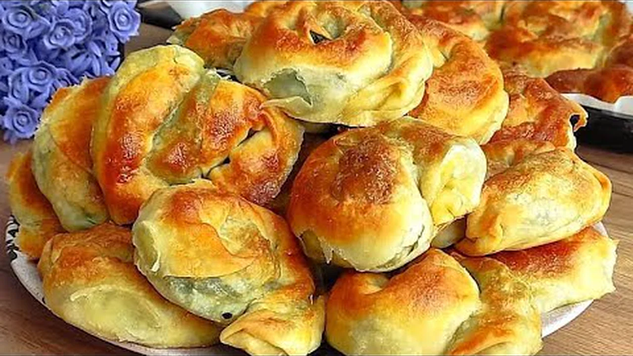 ARTIK DIŞARDAN BÖREK ALMIYORUM NE ZAMAN ISPANAK ALSAM HEP BU TARİFİ YAPARIM EN KOLAY EN LEZZETLİ