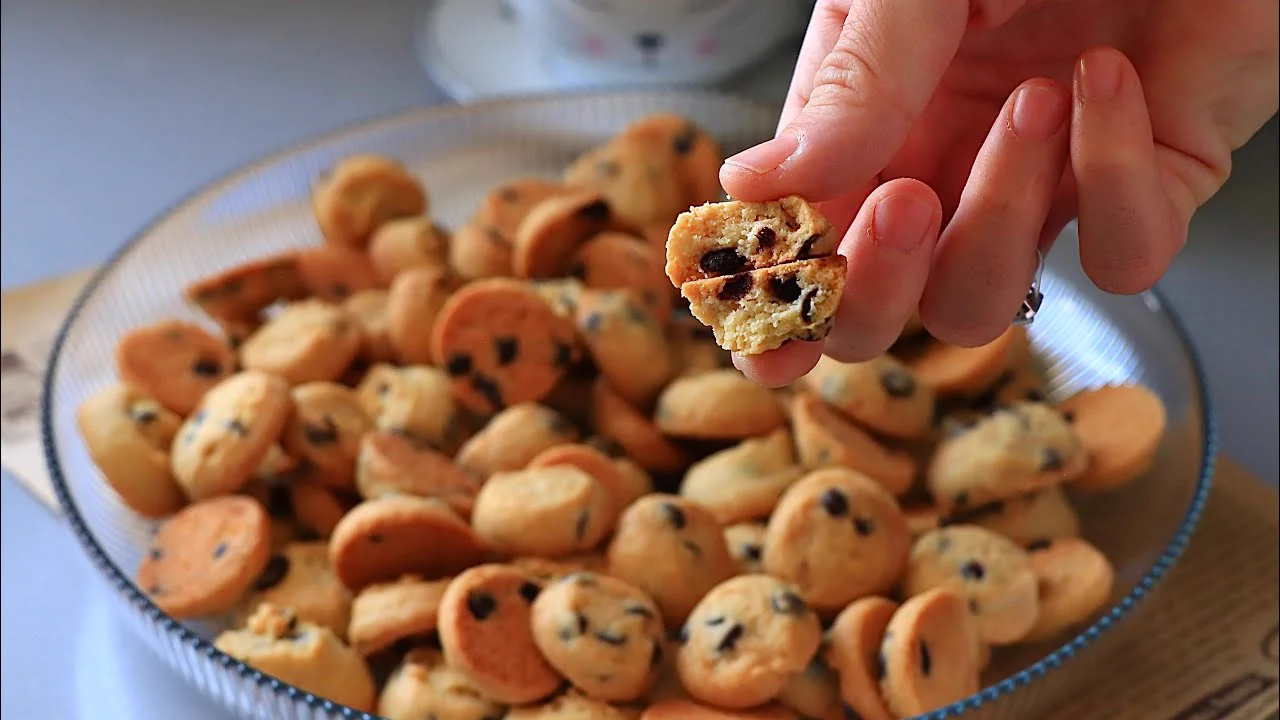 Çaya Kahveye TEK LOKMALIK Mini Cookies Tarifi Bayatlamayan MİNİ COOKİE - Lokmalık Kurabiye