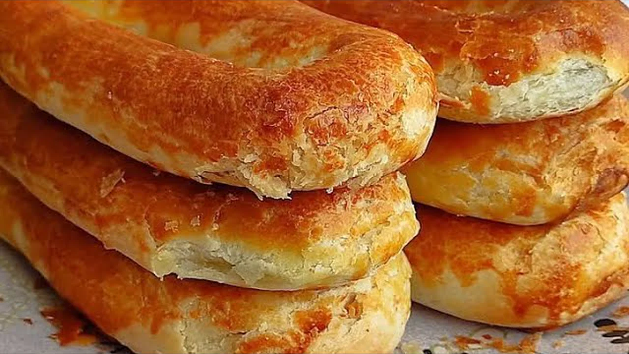 BOL BOL YAP DONDURUCUYA AT DAHA KOLAY DAHA LEZZETLİ BÖREK GÖRMEDİM ÇITIR BÖREK TARİFİ